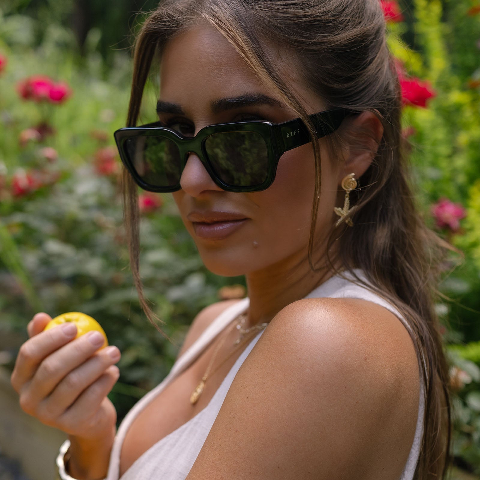 JESSIE JAMES DECKER - LOREN + BLACK + GREY SUNGLASSES - Image 5