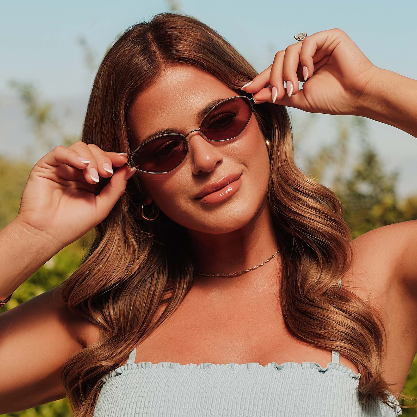 JOJO FLETCHER - JORDY + GOLD + HORN TORTOISE + BROWN SUNGLASSES - Image 5