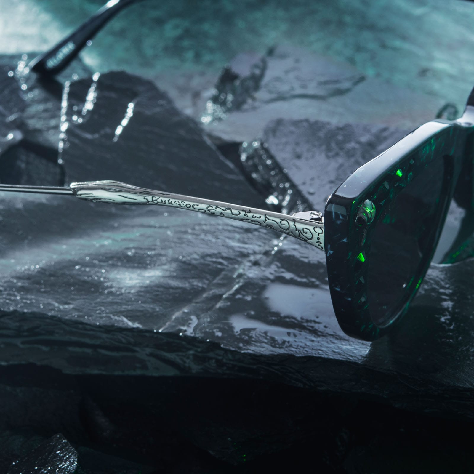 BELLATRIX™ - GEO BLACK + GREY SUNGLASSES - Image 8