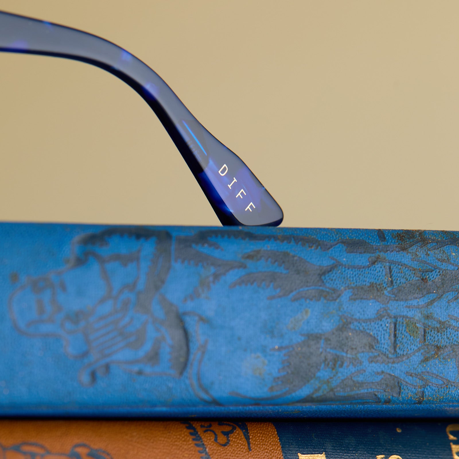 PRINCE FIYERO - MIDNIGHT BLUE TORTOISE + GLASSES - Image 11