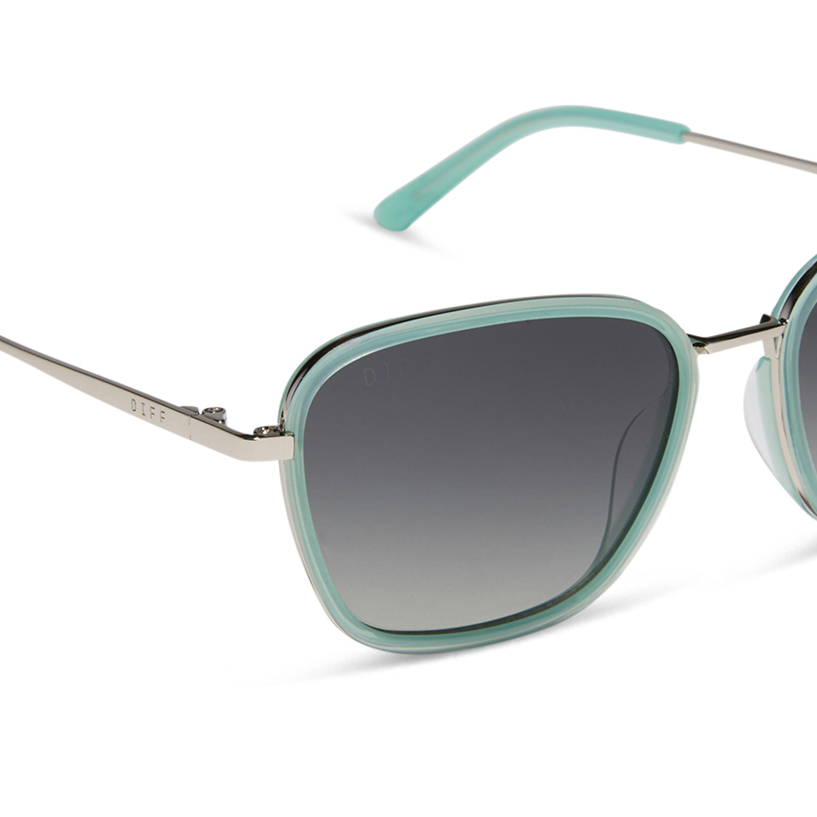 JENA SIMS - HOPE + BRONCO BLUE + GREY GRADIENT + POLARIZED SUNGLASSES - Image 4