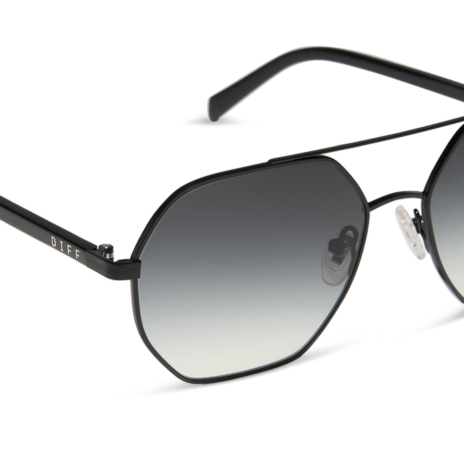 JOJO FLETCHER - JOELLE + BLACK + GREY GRADIENT + POLARIZED SUNGLASSES - Image 4
