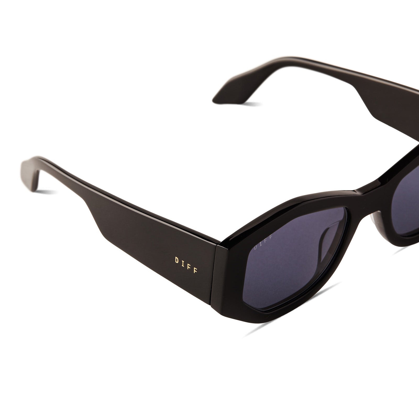 ZOE - BLACK + GREY POLARIZED SUNGLASSES - Image 4